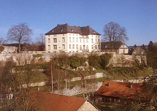 Gesamtansicht des Schlosses. Foto: J. Friedhoff (2002)