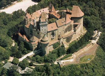 Kreuzenstein: Luftaufnahme. Foto: Luftbildarchiv des Instituts für Ur- und Frühgeschichte, Universität Wien (2004)