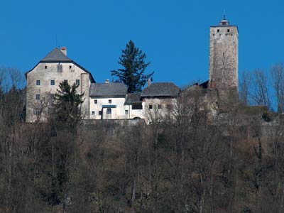 Marsbach: Ansicht der Burg vom Donautal. Foto: Patrick Schicht (2005)