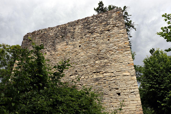 Aach, Alter Turm. Turms&uuml;dwand (Foto Eismann 2025)