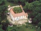 Das Schloss von Hédervár. Luftaufnamhe vom NO. (www.civertan.hu)