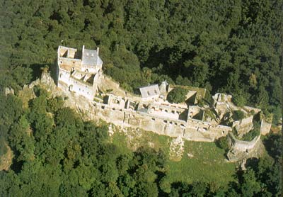 Aggstein: Luftbildaufnahme. Foto: Luftbildarchiv des Instituts für Ur- und Frühgeschichte, Universität Wien (1999)