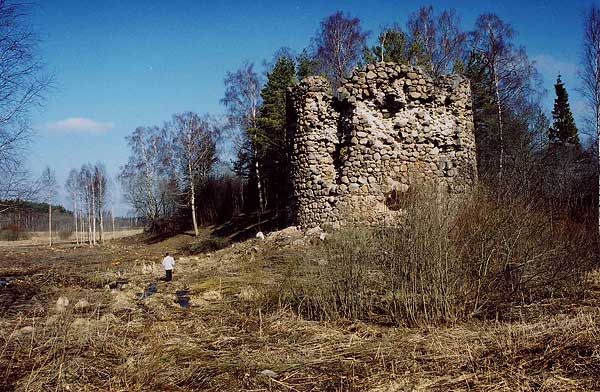 Gesamtansicht des Südwest-Turms, Foto: Andris Caune (2003)