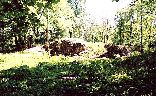 Ansicht der Ringmauer von NW, Foto: Andris Caune (2002)